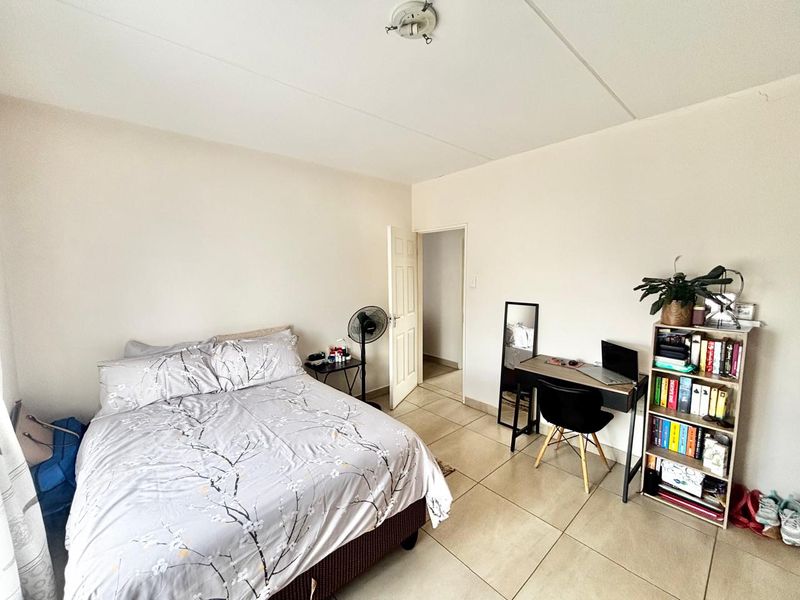 Modern Lock-Up-and-Go Living with Private Braai - Photo 9