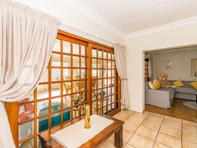 4 Bedroom Family home for sale in Doringkloof - Photo 6