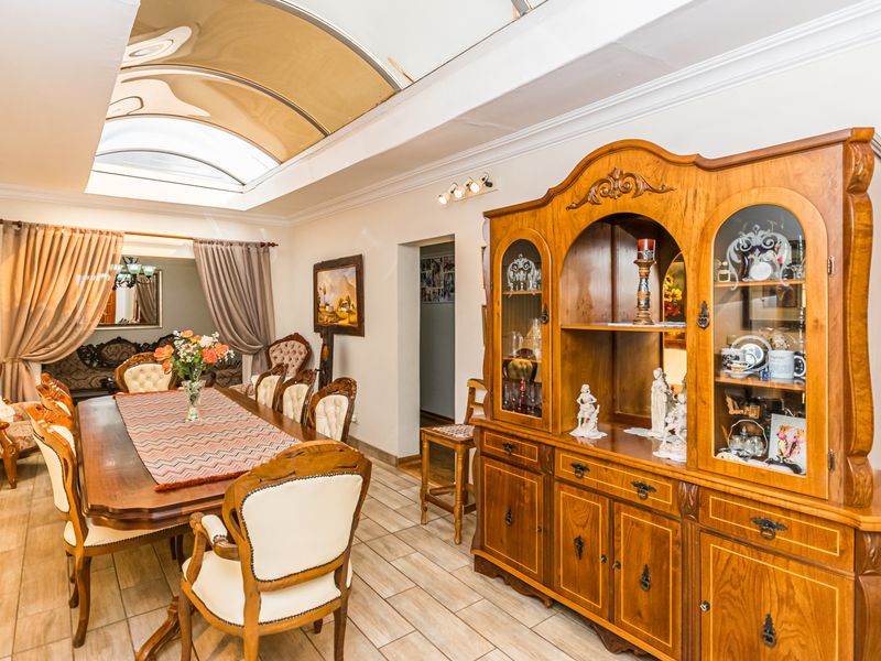 4 Bedroom Family home for sale in Doringkloof - Photo 8