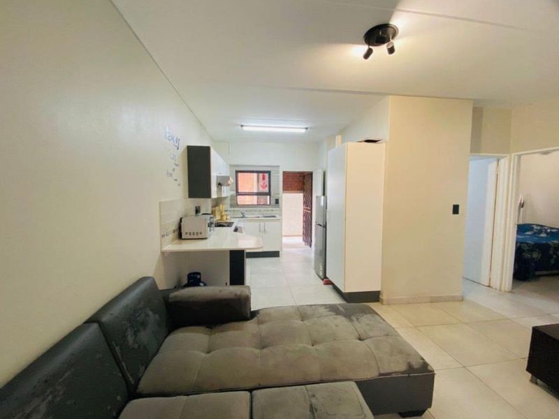 Modern Ground-Floor Living in Prime location - Photo 3