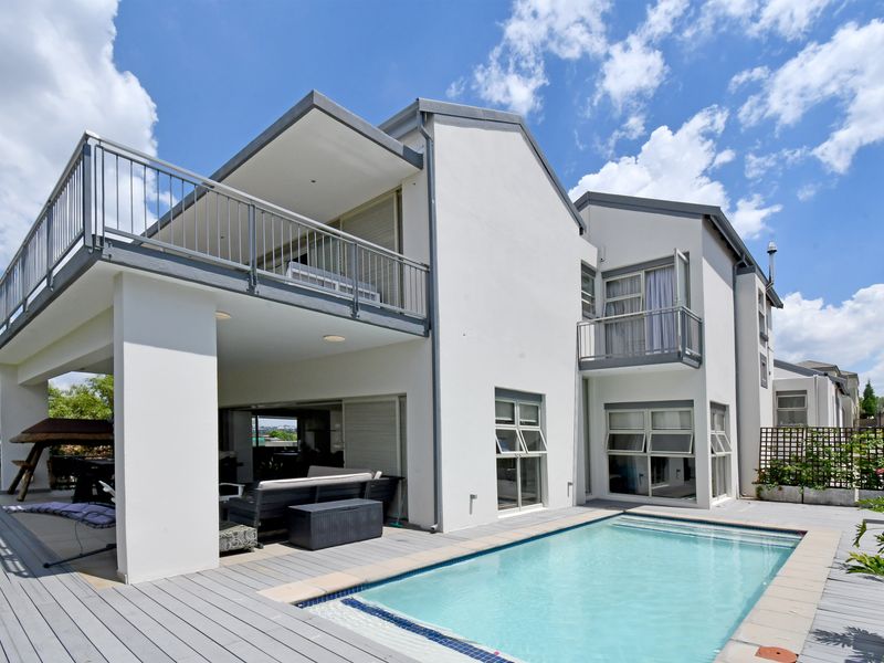 Elegant Coastal-Inspired Living on the Premium Gary Player Golf Estate - Photo 2