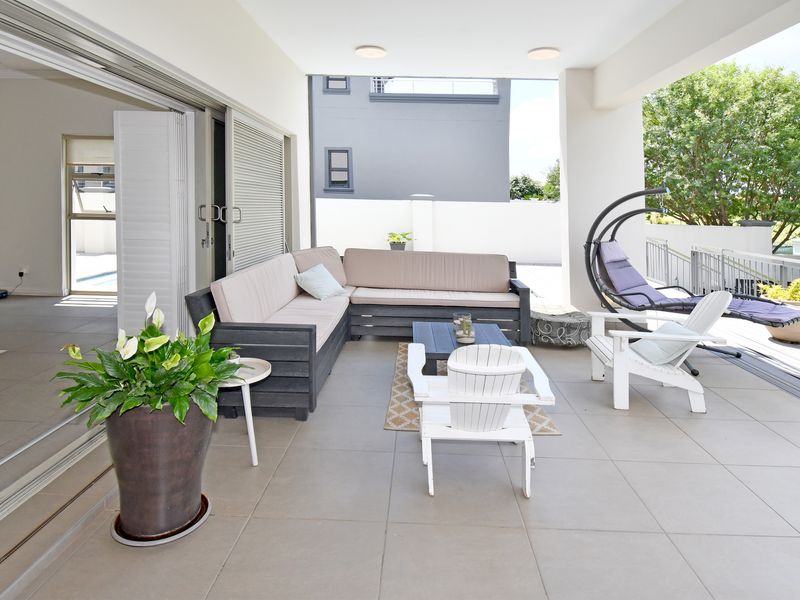 Elegant Coastal-Inspired Living on the Premium Gary Player Golf Estate - Photo 8