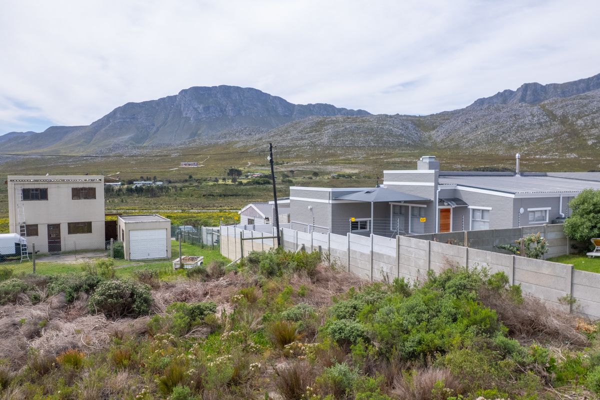 Layers of Mountain Magic: Well-Priced Plot For Sale in Pringle Bay - Photo 2