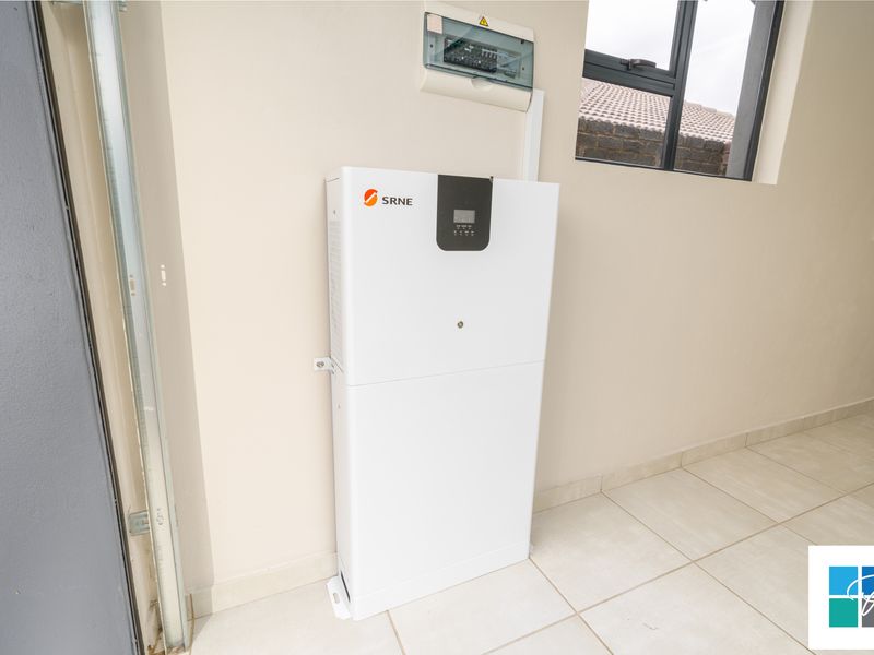 Modern Freestanding Unit with Energy-Saving Extras - Photo 7