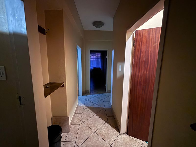 Neat, Spacious, A Steal for This Unit, plus Prime Location - Photo 4