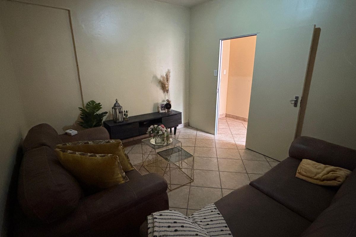 Neat, Spacious, A Steal for This Unit, plus Prime Location - Photo 3