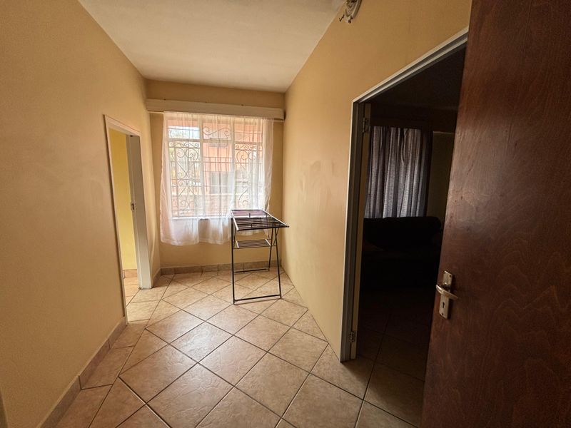 Neat, Spacious, A Steal for This Unit, plus Prime Location - Photo 9