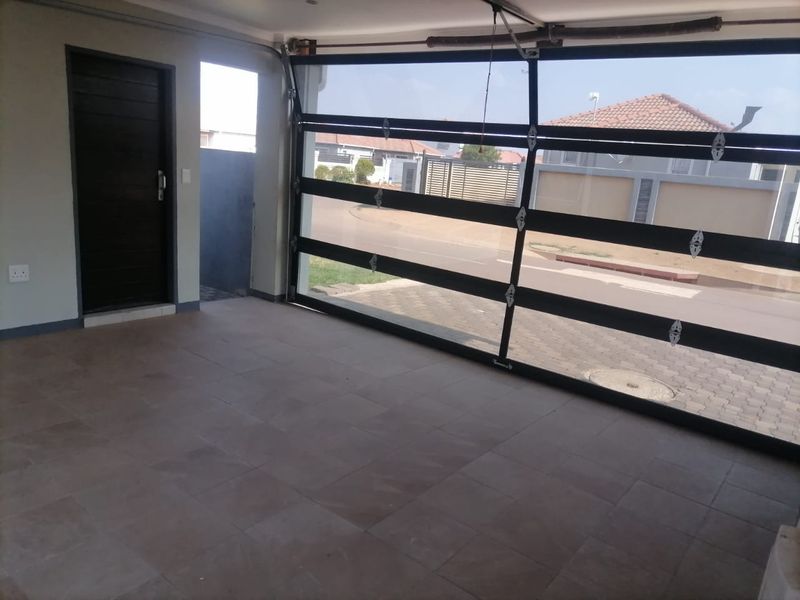 Discover a beautiful  House in Lotus ,Pretoria west - Photo 3
