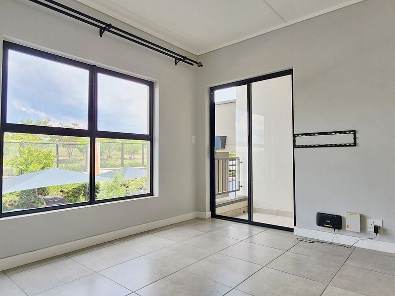 HERE IS YOUR OWN REALLY DIVINE 1 BEDROOM APARTMENT!! - Photo 9