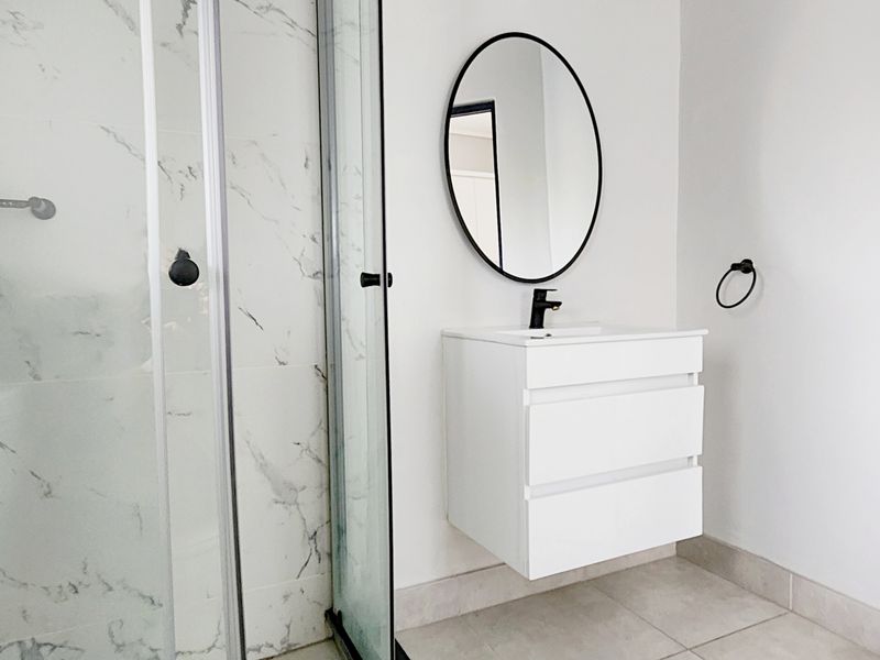 HERE IS YOUR OWN REALLY DIVINE 1 BEDROOM APARTMENT!! - Photo 6