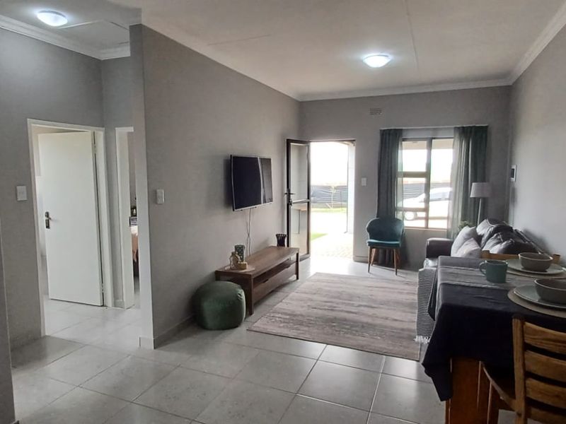 Brand-New, Ultra-Modern 2-Bedroom Unit – Terra Nova - Photo 2