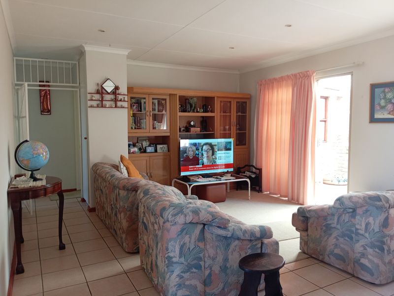 Scalling down or starting out? - Photo 2