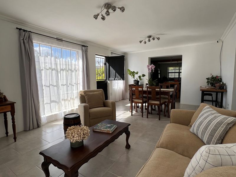 Comfort & Country Charm in Napier - Photo 3