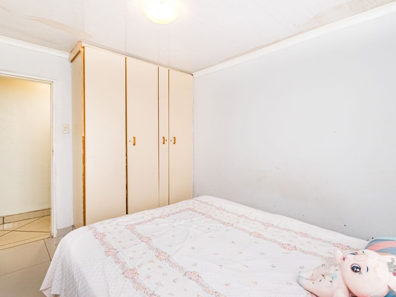 3 Bedroom House For Sale In Dobsonville Gardens! - Photo 10