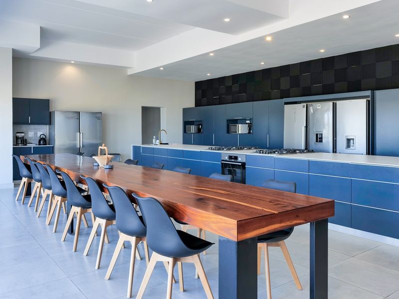 Exceptional Coastal Residence -Multi-Generational Luxury Living - Photo 4