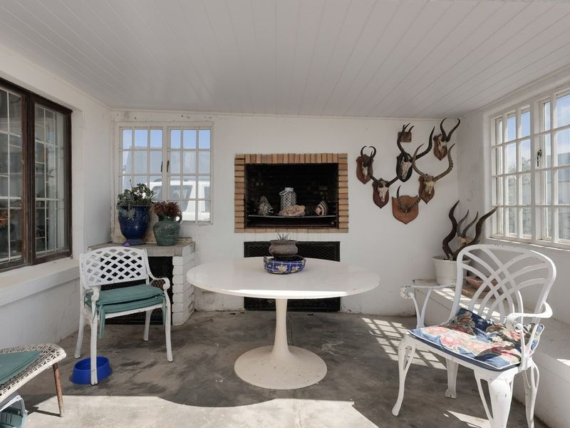 Charming Home with Multiple Living Options - Photo 9