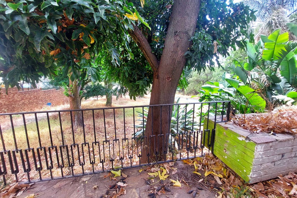 Waterkloof Ridge | 1982sqm | Prime Investment - Photo 2