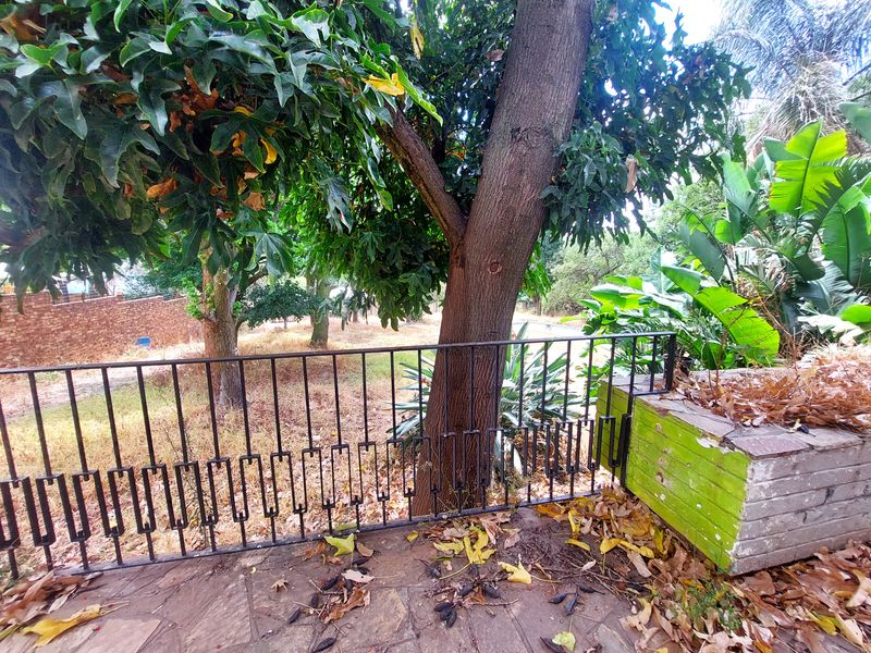 Waterkloof Ridge | 1982sqm | Prime Investment - Photo 2