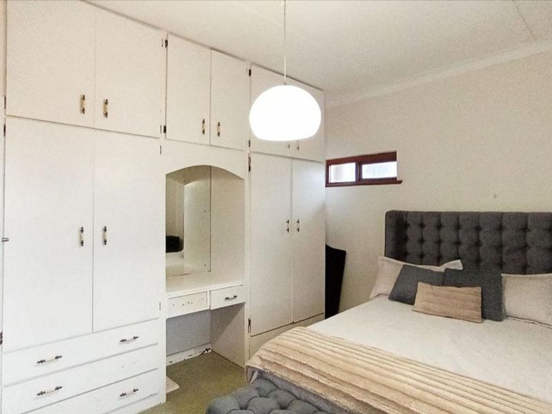 Stylish 4 Bedroom Home With Granny Flat - Photo 8