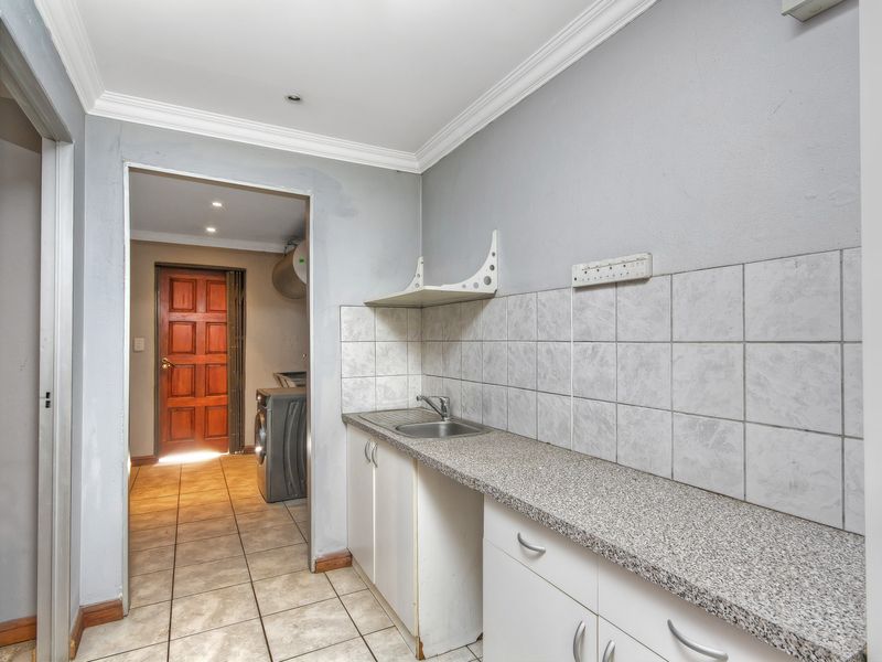 Opportunity Awaits: Transform This Fixer-Upper into Your Dream Home - Photo 4