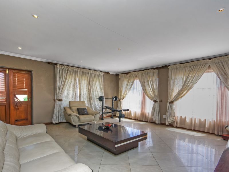 Opportunity Awaits: Transform This Fixer-Upper into Your Dream Home - Photo 9