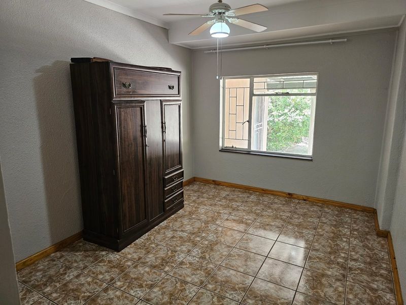 Spacious Family Home on a Large Stand – Secunda - Photo 6