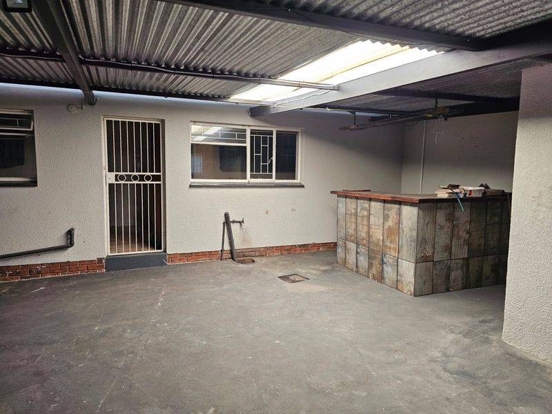 Spacious Family Home on a Large Stand – Secunda - Photo 10