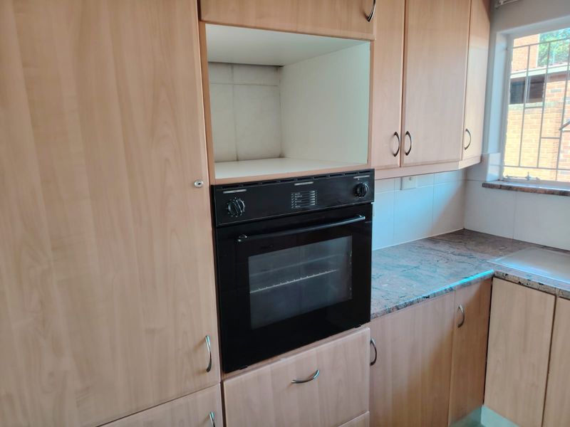 Flat for sale in Nigel central,in safe area - Photo 2