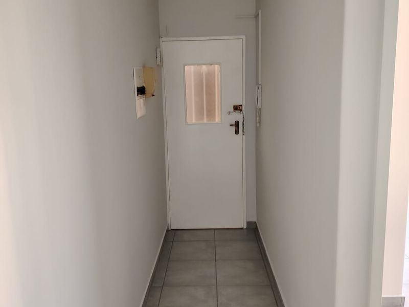 Flat for sale in Nigel central,in safe area - Photo 8