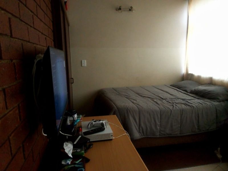 Arpartment for sale in Braamfontein. - Photo 6