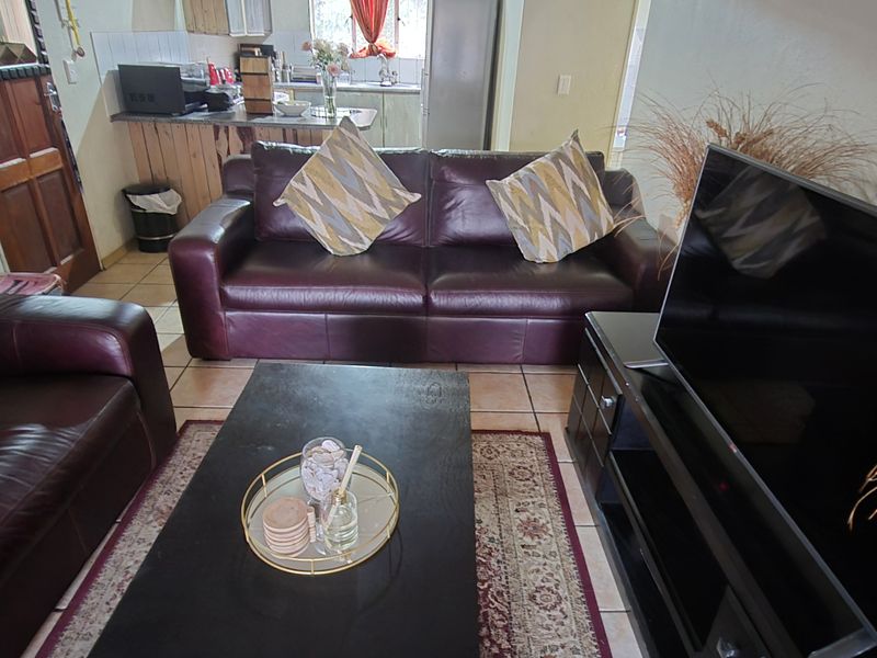 2 Bedroom 2 Bathroom apartment for sale in die Hoewes - Photo 6