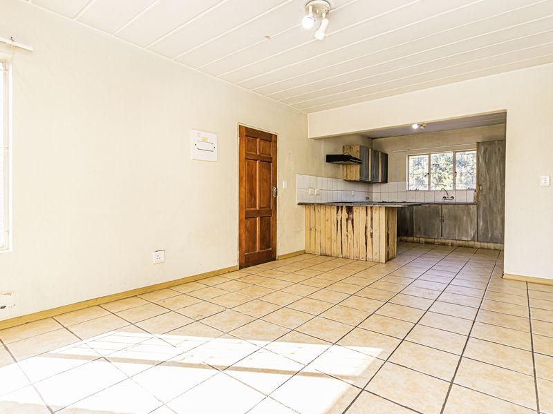 2 Bedroom 2 Bathroom apartment for sale in die Hoewes - Photo 4