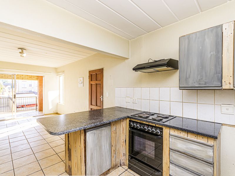 2 Bedroom 2 Bathroom apartment for sale in die Hoewes - Photo 9