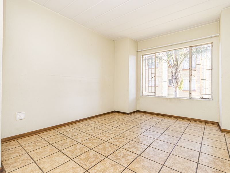 2 Bedroom 2 Bathroom apartment for sale in die Hoewes - Photo 10