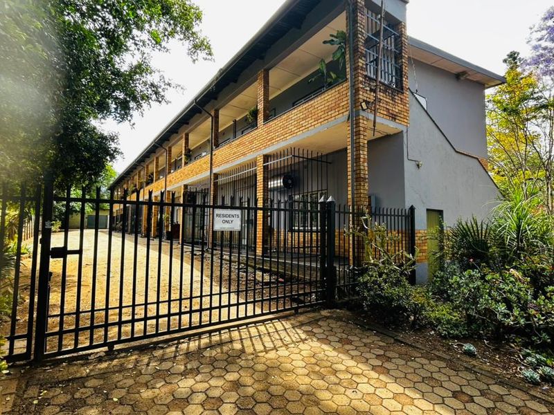 Charming 2-Bedroom flat for sale Louis Trichardt - Photo 2