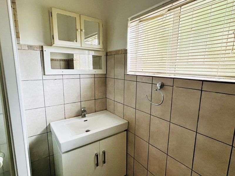 Charming 2-Bedroom flat for sale Louis Trichardt - Photo 9