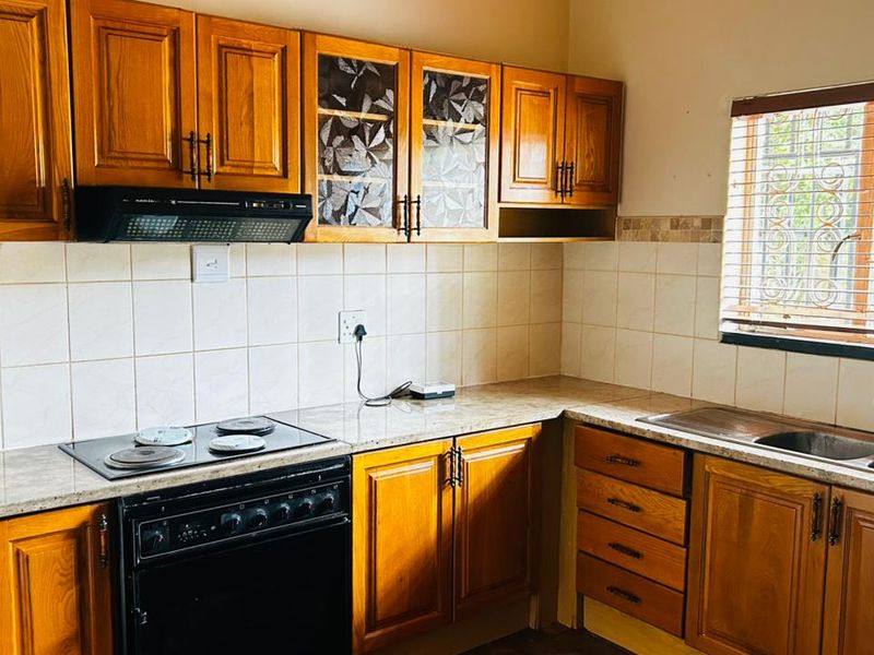 Charming 2-Bedroom flat for sale Louis Trichardt - Photo 7