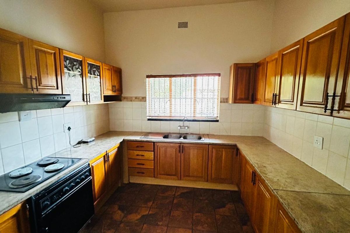 Charming 2-Bedroom flat for sale Louis Trichardt - Photo 5