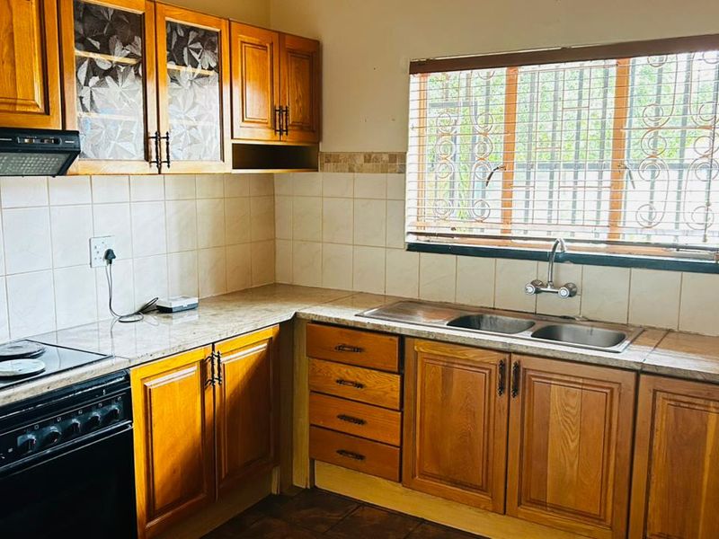 Charming 2-Bedroom flat for sale Louis Trichardt - Photo 6