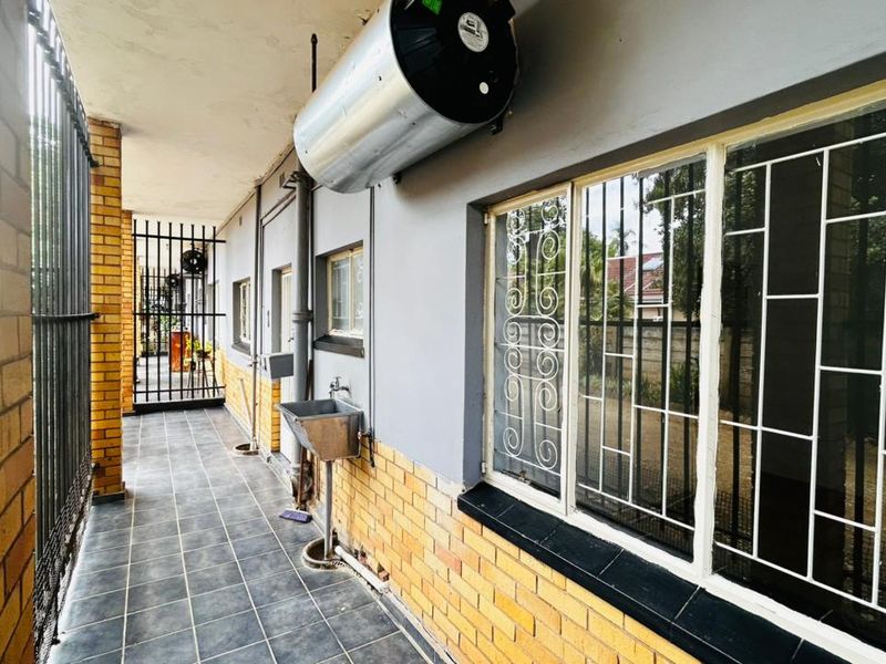 Charming 2-Bedroom flat for sale Louis Trichardt - Photo 3