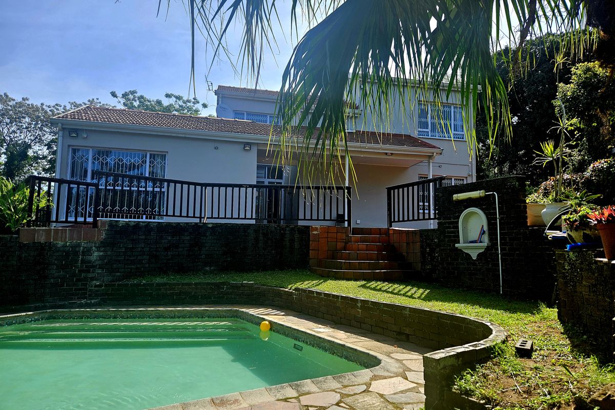 Remarkable Home in Rockdale - Photo 2