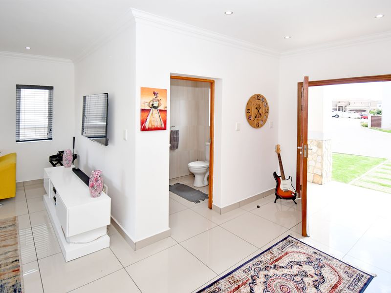 Sunsets, Security & Seamless Estate Living - Photo 10