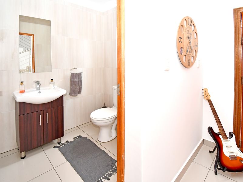 Sunsets, Security & Seamless Estate Living - Photo 9