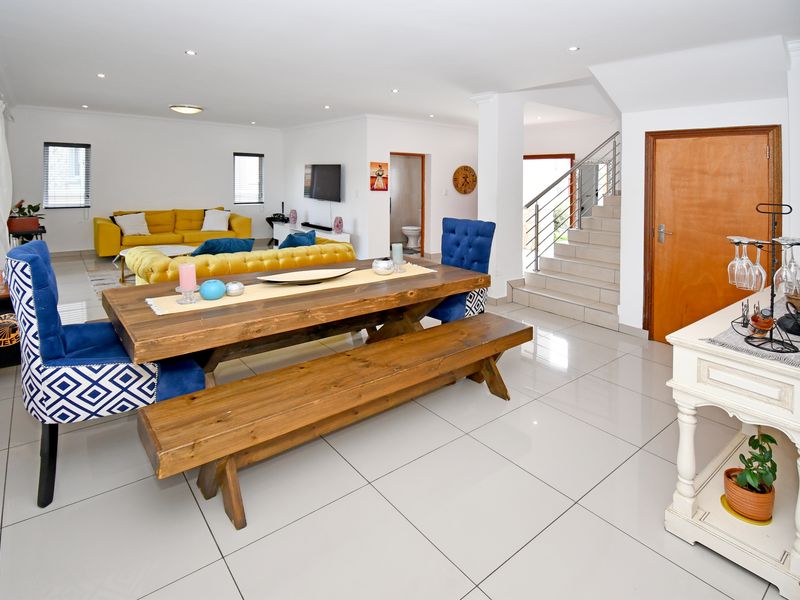 Sunsets, Security & Seamless Estate Living - Photo 4