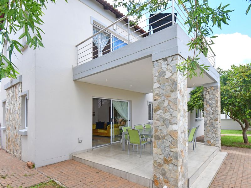 Sunsets, Security & Seamless Estate Living - Photo 2
