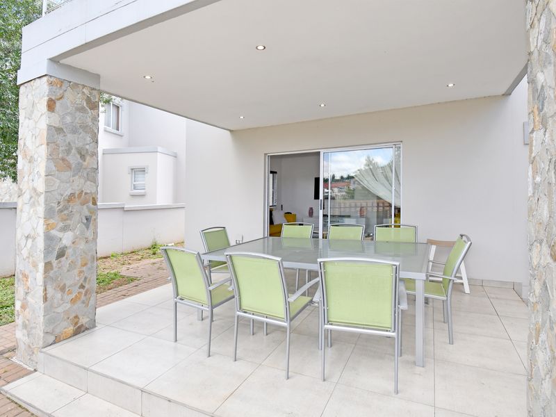 Sunsets, Security & Seamless Estate Living - Photo 6