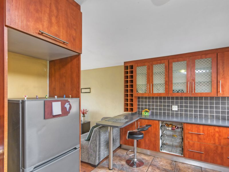 Midrand Ridge – Modern 2 Bedroom Duplex Townhouse with Private Garden - Photo 4