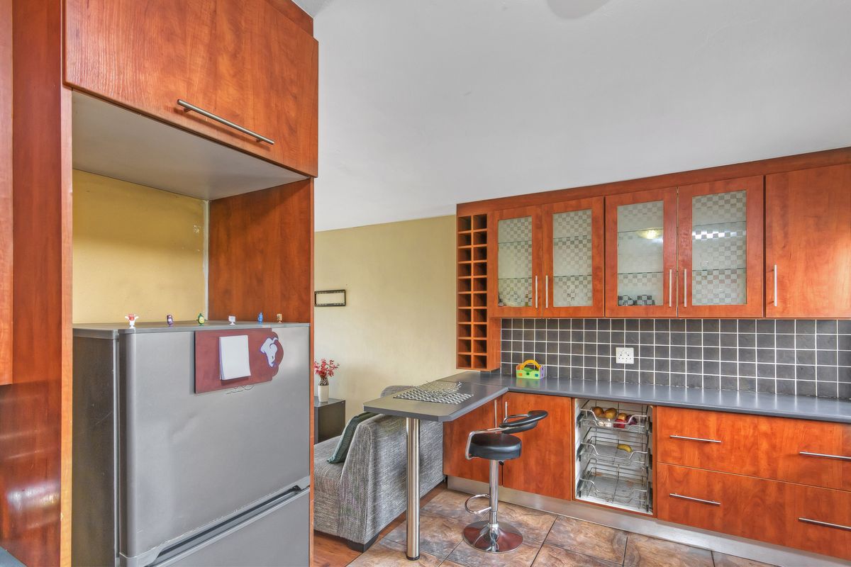 Midrand Ridge – Modern 2 Bedroom Duplex Townhouse with Private Garden - Photo 4
