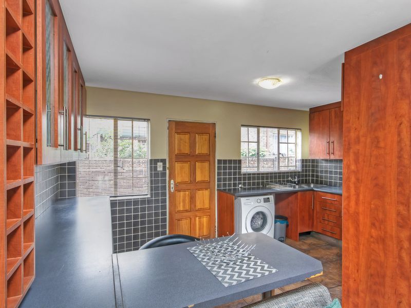 Midrand Ridge – Modern 2 Bedroom Duplex Townhouse with Private Garden - Photo 3