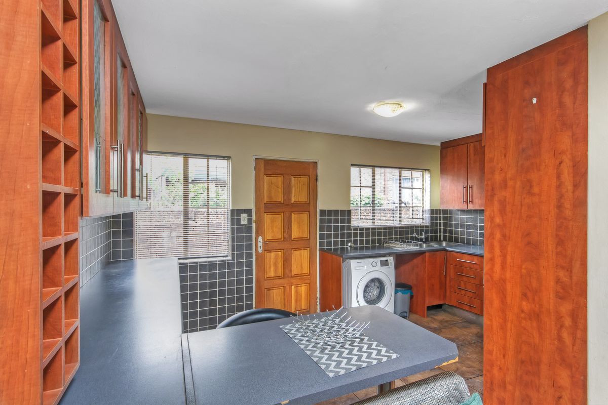 Midrand Ridge – Modern 2 Bedroom Duplex Townhouse with Private Garden - Photo 3